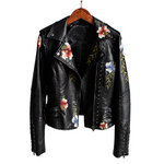 Veste en cuir biker motif floral dans un style alternatif